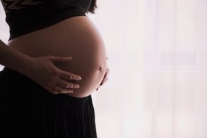 לידת תאומים: איך להתגבר על הכאב לקראת הלידה